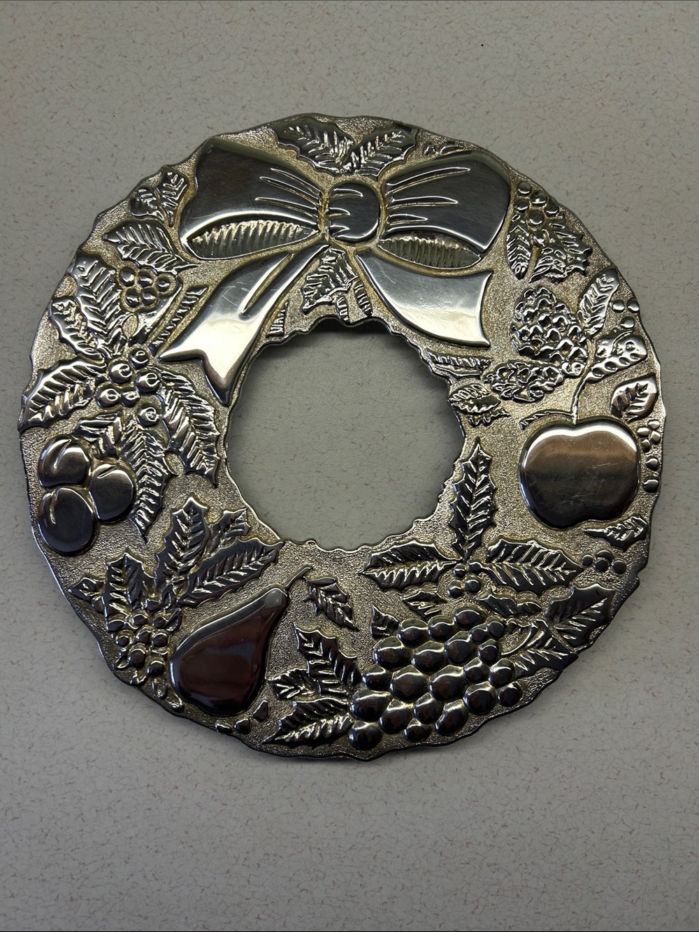 Della Robbia Silver Holiday Wreath Trivet with Bow and Fruit Motif